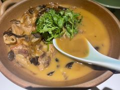 小鸡炖榛蘑-止观小馆·辽河口渔家菜(王府井店)
