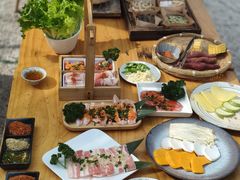-柠檬花院烤肉·会议团建·聚会·求婚(三圣乡店)