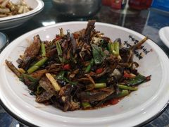 -湖南人家湘菜馆(镇江路店)