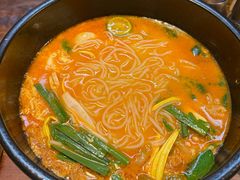 -银米·云南传统过桥米线(双廊黑金冠店)