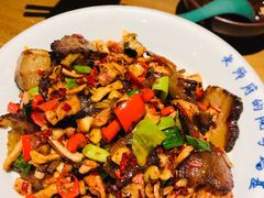 土萝卜干炒土腊肉-吃饭皇帝大土家民族菜(正大广场店)