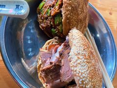 烧饼夹肘子肉-昌顺马记小吃店(昌盛园店)