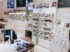 -诺柯视眼镜-蔡司依视路官方工厂店(淞南一店)