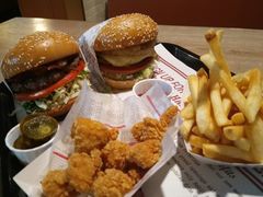 -The Habit Burger Grill 哈比特汉堡(复兴soho店)