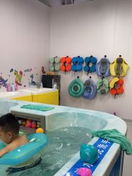 -海豚湾婴儿游泳(塘沽店)