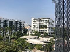 -ROAST coffee & eatery