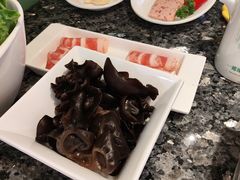 -一席地·本地鸡窝·杭帮鸡火锅(萧山银隆百货店)