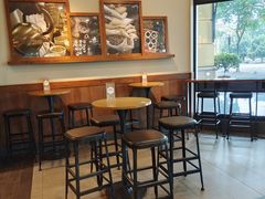 用餐区-星巴克(无锡百联奥特莱斯店)