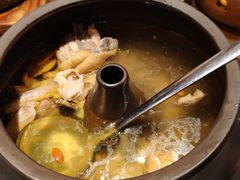 -云海肴·汽锅鸡·云南菜(天山百盛优客店)