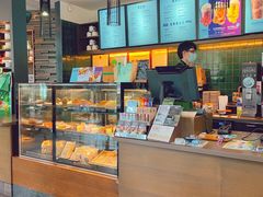 面包甜点陈列柜-星巴克(深圳龙岗星河时代店)