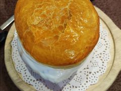 酥皮奶油蘑菇汤-卡本妮法餐厅·北京和平宾馆