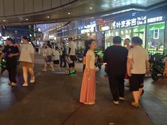 -宝龙城(杭州滨江店)