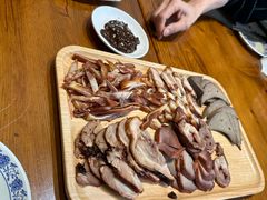 -老天桥酱肉烧饼夹肘子(天桥店)