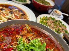 -万重锦·人文川菜馆(骡马市店)