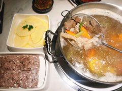 秘制牛杂锅-左庭右院鲜牛肉火锅(浦江欢乐颂店)