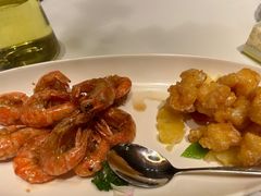 特色元宝虾拼白兰地鸡-荣兴酒家(徐家汇店)