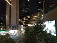 -瑞虹新天地月亮湾