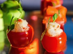 -亚龙湾喜来登·美景台大堂吧