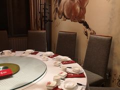 包厢-湖庭壹品鸭王·传统北京烤鸭·别墅私房菜·庭院宵夜(江宁店)