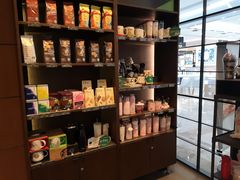 零售区-星巴克(杭州西湖银泰1F店)