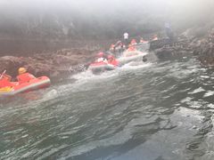 -安吉龙王山峡谷漂流
