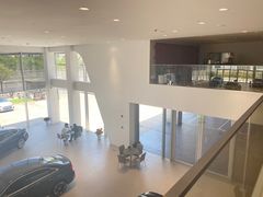 -上海冠松华奥奥迪4S店(张江店)