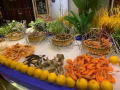 -广州万富希尔顿酒店·感趣自助餐厅·金秋蟹宴生蚝海鲜刺身烧烤