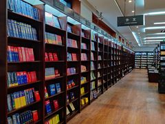 -新华书店(泉城路店)