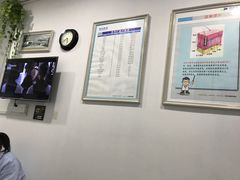 -世龙世家灰指甲·甲沟炎·跖疣护理·修脚(东江湾路店)