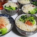 甜妈厨房之香辣葱油蔬菜什锦大碗宽面