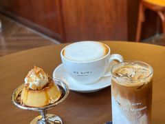 -Café Monson