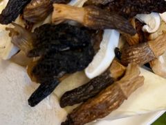 -老石黑山羊毛驴肉火锅(金凯广场店)