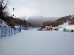 -亚布力新体委滑雪场