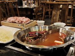 -百年川椒重庆老火锅(光谷店)