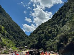 -安吉龙王山峡谷漂流