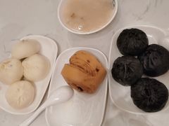 -李与白包子铺(桐梓林店)