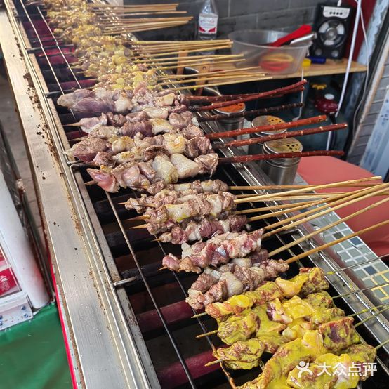 图尔荪烧烤羊肉串
