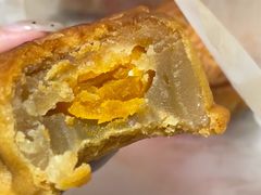 蛋黄月饼-巢娭毑月饼店(洞井路店)