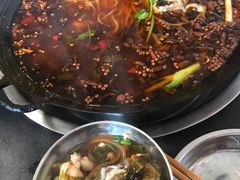 -鸿顺老铁锅美蛙鱼府(解放碑店)