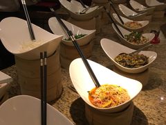 -华邑酒店·鲜艳全日自助餐厅