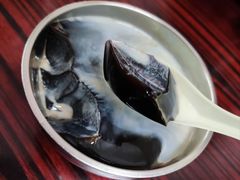练奶龟苓膏-陈老添美食店(宝华路店)