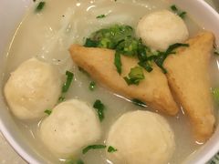 鱼蛋米粉-翠华餐厅