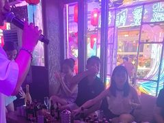 -喜鹊音乐酒馆(西街店)