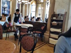 -中央咖啡馆