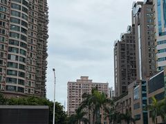 -中航城君尚购物中心