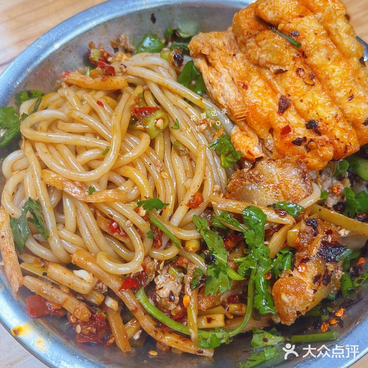 南宁桂林米粉天王之一？ 卤水麻麻地 🍜