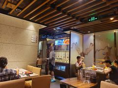 -海底捞火锅鲜切牛肉主题店(长寿路店)