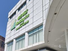 -上海浦东假日酒店
