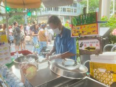 -詹爷爷乌节路街头冰淇淋