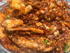 -凤凰路何眼镜香辣蟹(花果园店)